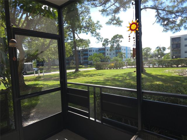 6080 80TH STREET N 102, St Petersburg, FL 33709