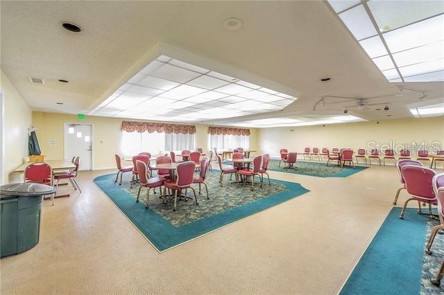 6080 80TH STREET N 102, St Petersburg, FL 33709