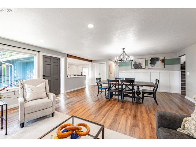 2615 3RD St, Springfield, OR 97477