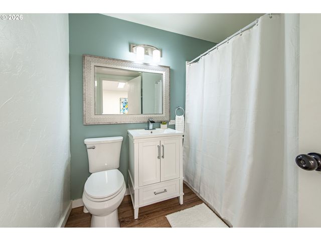 2615 3RD St, Springfield, OR 97477