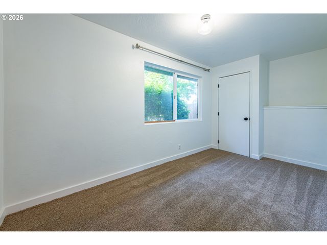 2615 3RD St, Springfield, OR 97477