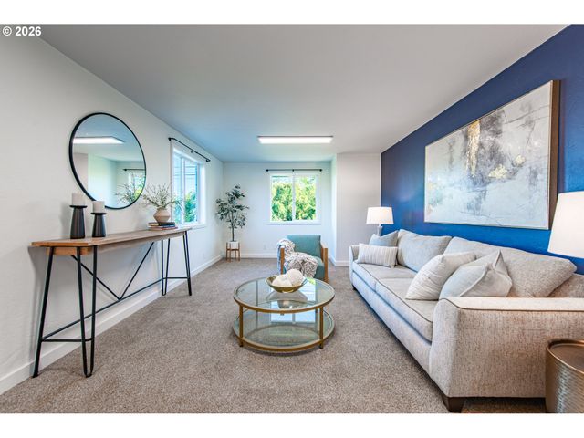 2615 3RD St, Springfield, OR 97477