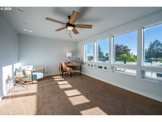 2615 3RD St, Springfield, OR 97477