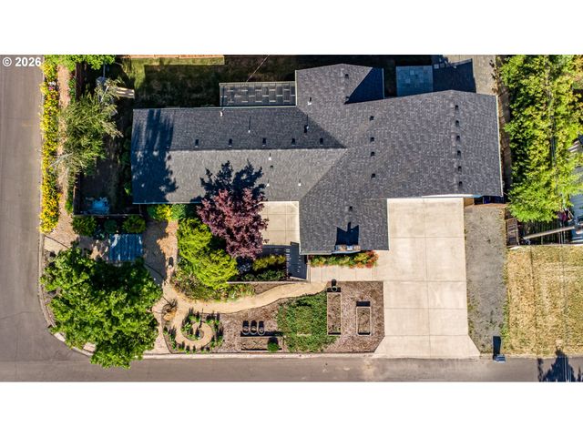 2615 3RD St, Springfield, OR 97477