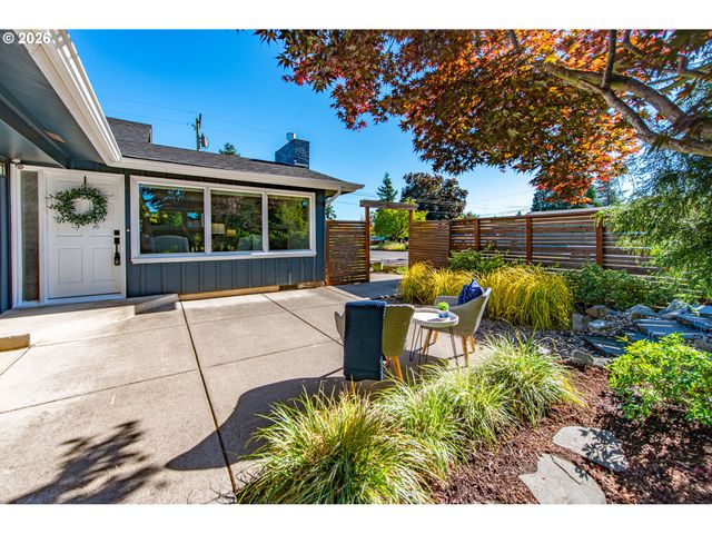 2615 3RD St, Springfield, OR 97477