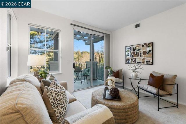 1860 Tice Creek Dr 1420, Walnut Creek, CA 94595