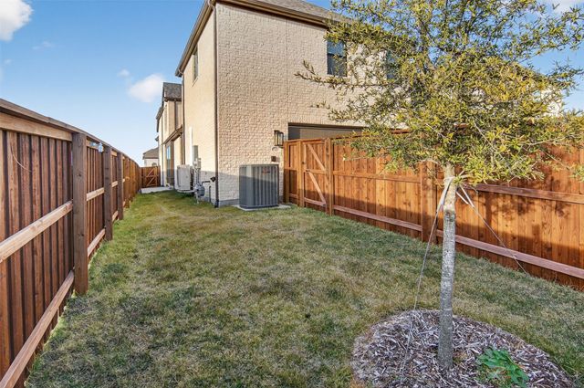 14521 Walsh Avenue, Fort Worth, TX 76008