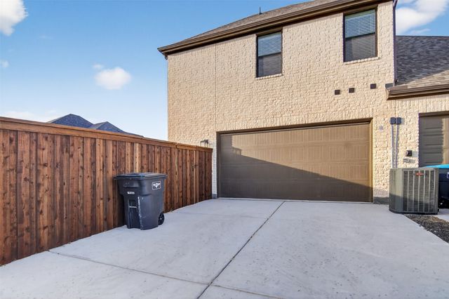 14521 Walsh Avenue, Fort Worth, TX 76008