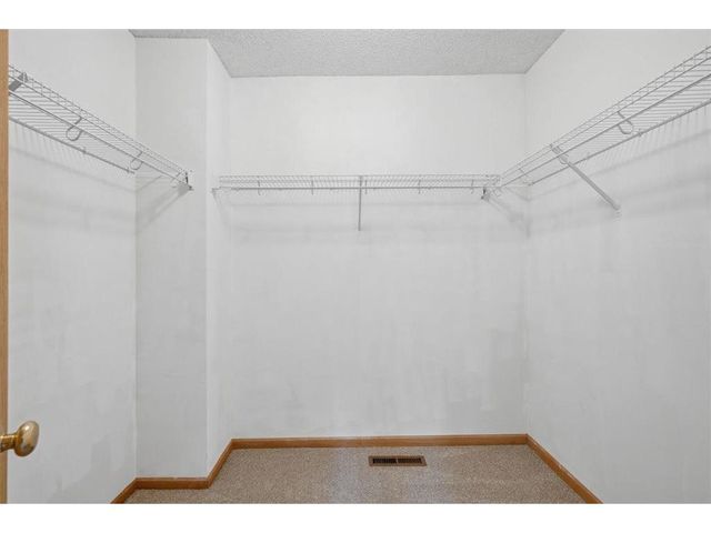 537 Woodduck Drive #F, Woodbury, MN 55125