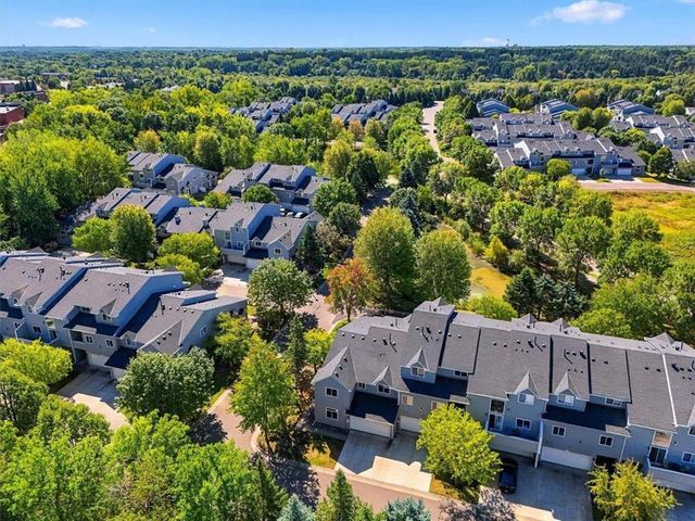 537 Woodduck Drive #F, Woodbury, MN 55125