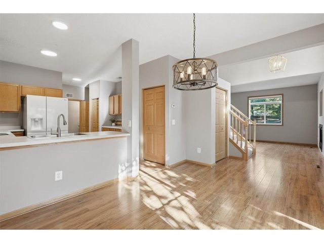537 Woodduck Drive #F, Woodbury, MN 55125