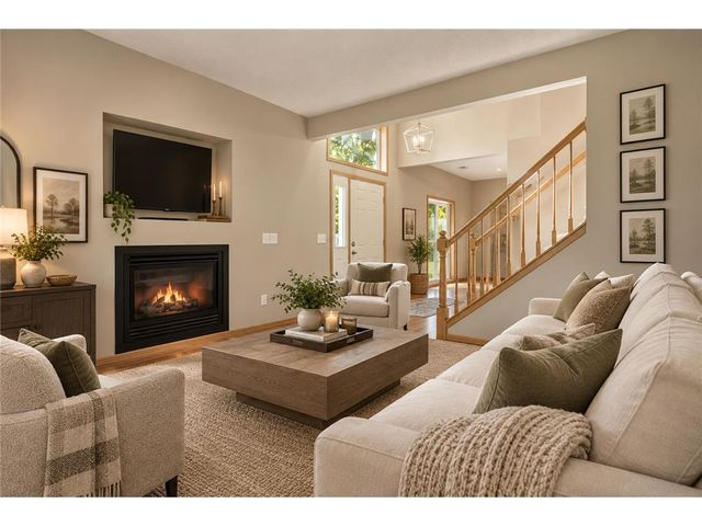 537 Woodduck Drive #F, Woodbury, MN 55125