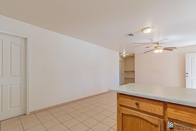 1998 E Los Olivos Dr, San Luis, AZ 85336