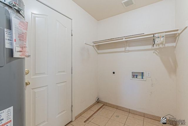 1998 E Los Olivos Dr, San Luis, AZ 85336