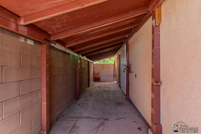 1998 E Los Olivos Dr, San Luis, AZ 85336