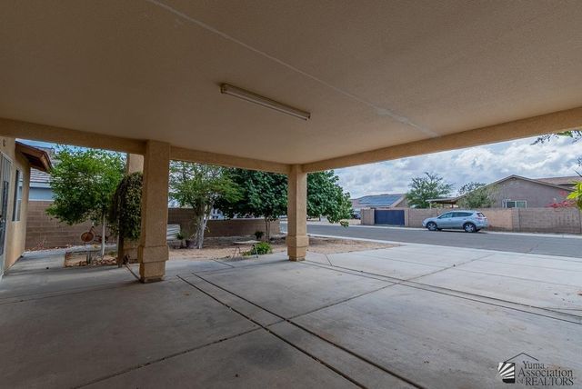 1998 E Los Olivos Dr, San Luis, AZ 85336