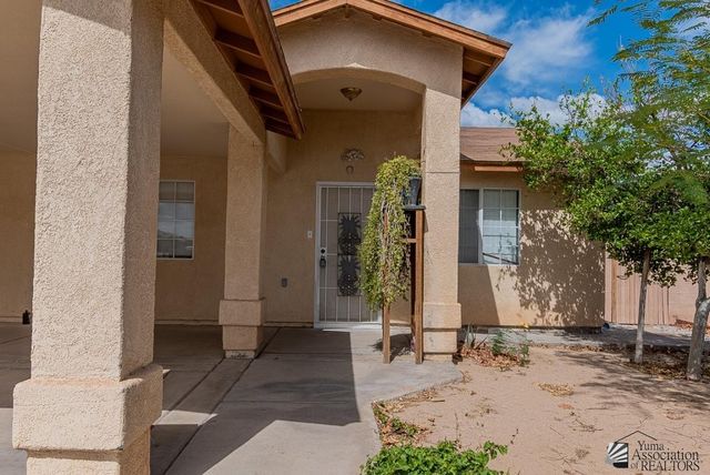 1998 E Los Olivos Dr, San Luis, AZ 85336