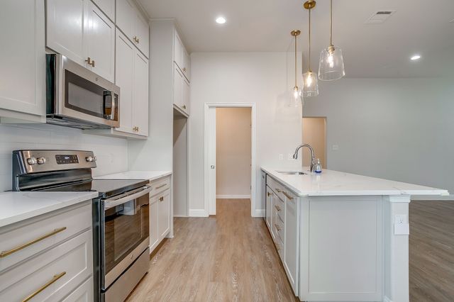 544 Ryer Trail, Burleson, TX 76028