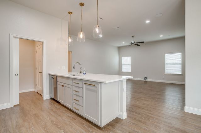 544 Ryer Trail, Burleson, TX 76028