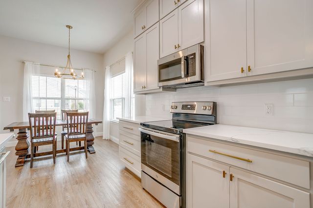 544 Ryer Trail, Burleson, TX 76028