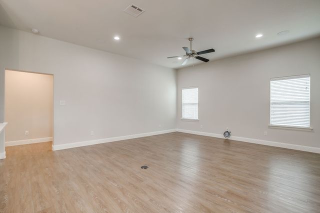 544 Ryer Trail, Burleson, TX 76028