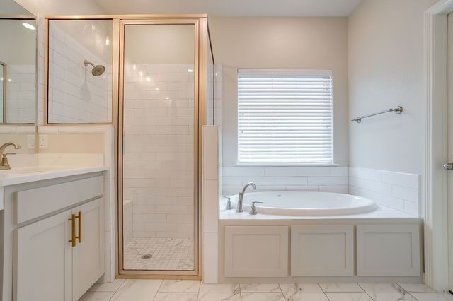 544 Ryer Trail, Burleson, TX 76028