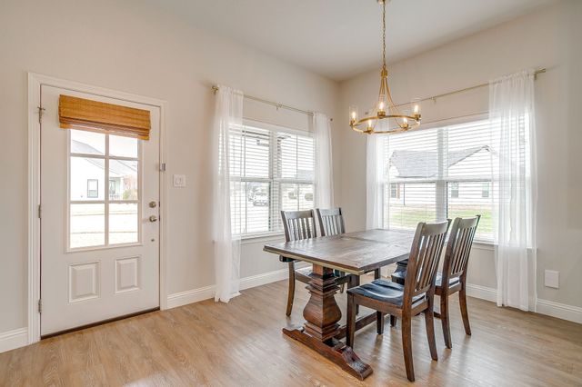 544 Ryer Trail, Burleson, TX 76028