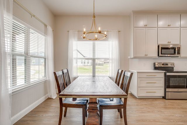 544 Ryer Trail, Burleson, TX 76028