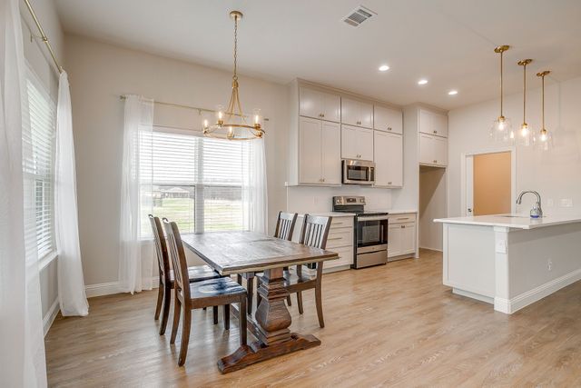 544 Ryer Trail, Burleson, TX 76028