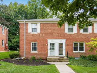 111 E Selby Boulevard, Worthington, OH 43085