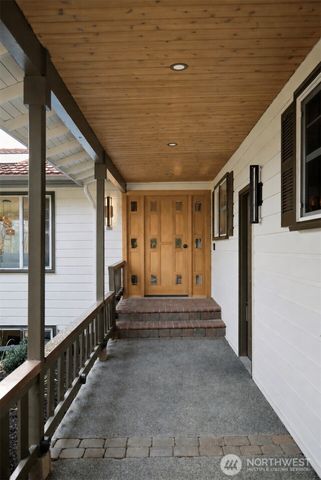 13750 SE 23rd Lane, Bellevue, WA 98005