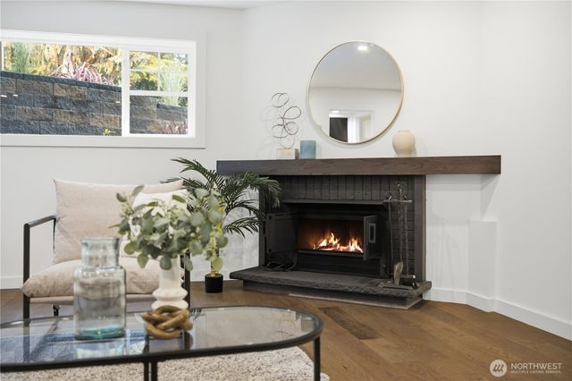 13750 SE 23rd Lane, Bellevue, WA 98005