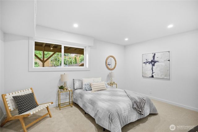 13750 SE 23rd Lane, Bellevue, WA 98005