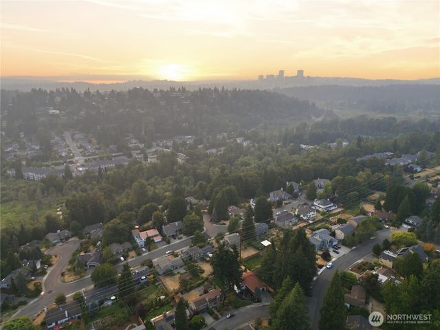 13750 SE 23rd Lane, Bellevue, WA 98005