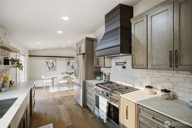 13750 SE 23rd Lane, Bellevue, WA 98005