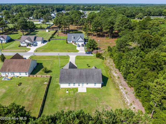 198 Windfield Lane, Holly Ridge, NC 28445