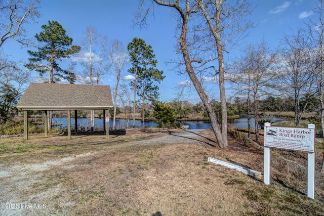 198 Windfield Lane, Holly Ridge, NC 28445