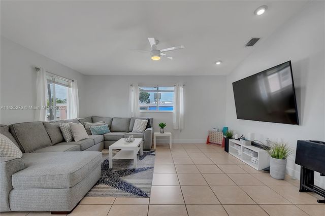 939 Plantation Rd, Key Largo, FL 33037