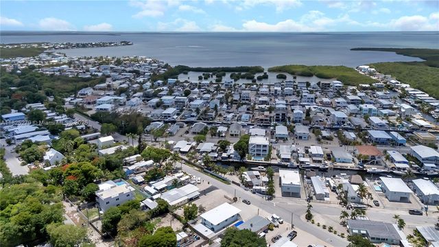 939 Plantation Rd, Key Largo, FL 33037