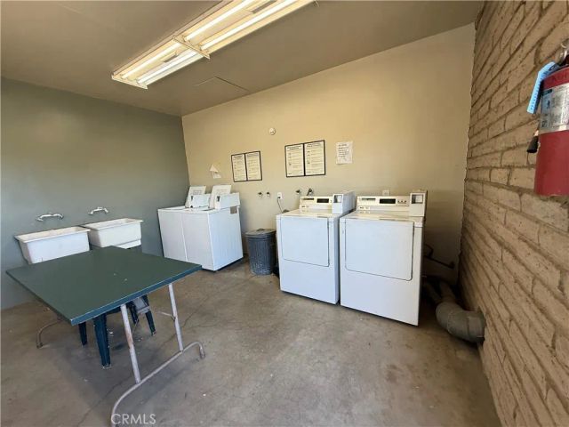 332 N Lyon, Hemet, CA 92543