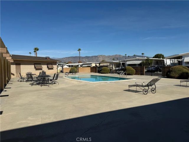 332 N Lyon, Hemet, CA 92543