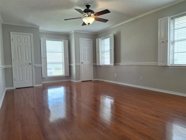 1113 Crest Park Drive, Garland, TX 75042