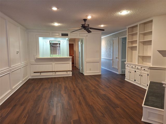 1113 Crest Park Drive, Garland, TX 75042