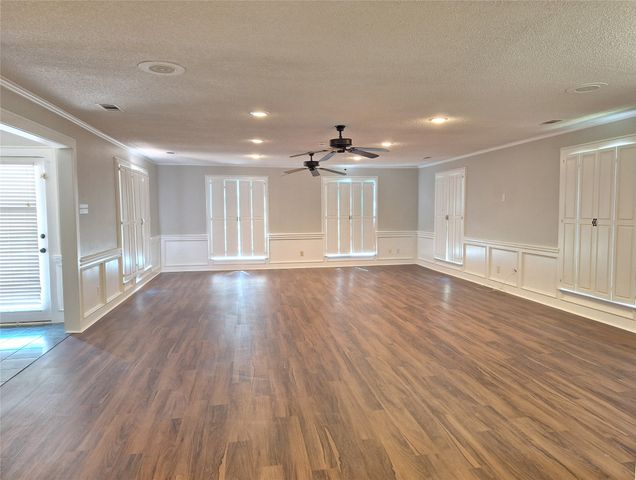 1113 Crest Park Drive, Garland, TX 75042