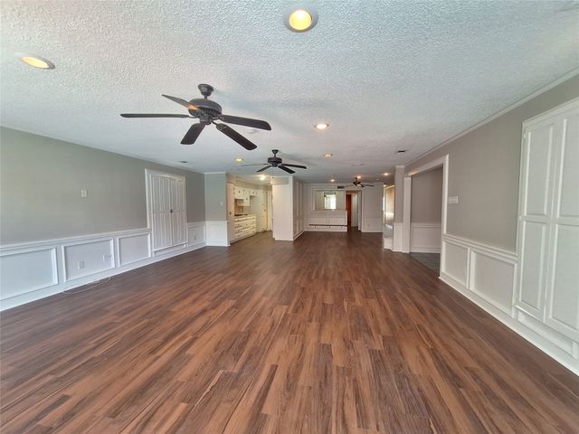 1113 Crest Park Drive, Garland, TX 75042