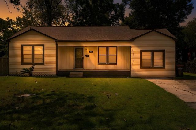 1203 Adams Street, Baytown, TX 77520