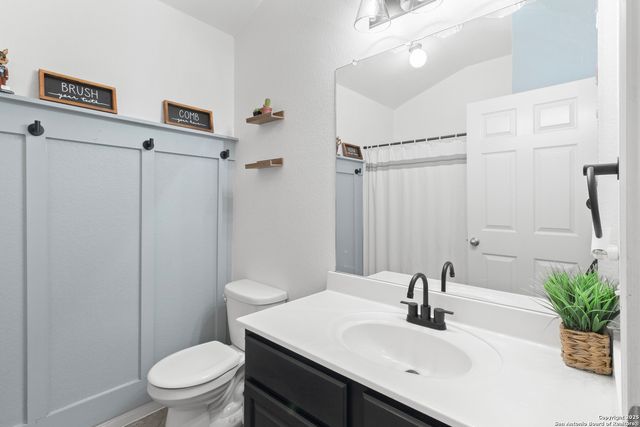 4719 Badland Beacon, Converse, TX 78109