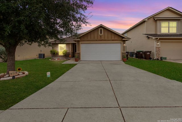 4719 Badland Beacon, Converse, TX 78109