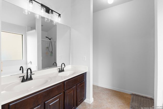 4719 Badland Beacon, Converse, TX 78109