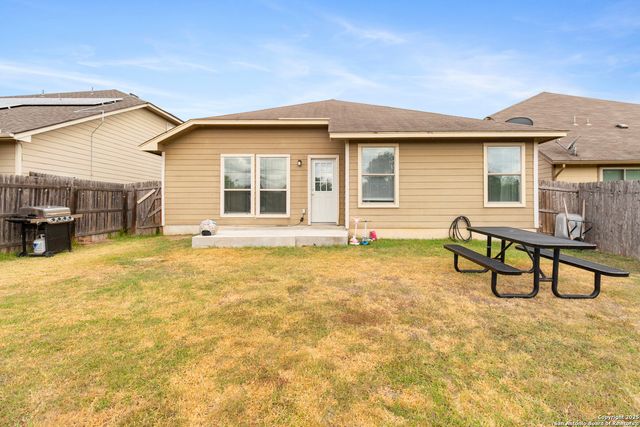 4719 Badland Beacon, Converse, TX 78109